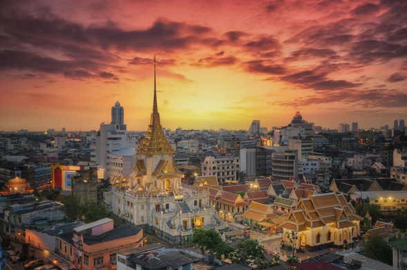 Night Tuk Tuk Tour in Bangkok with ChinaTown Meal